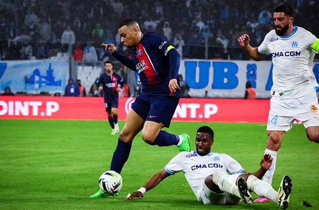 欧冠1/4决赛首回合,巴黎圣日耳曼队将坐镇王子公园球场迎战西甲豪门