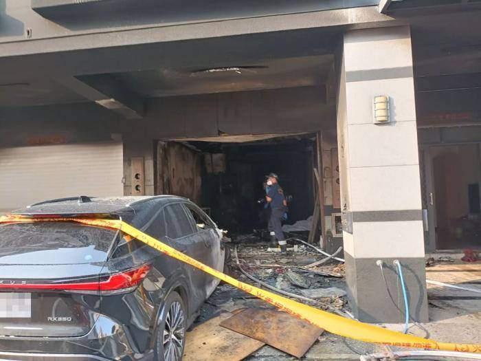 疑不满房东点交房屋 台湾一房客泼汽油酿火灾致3死1伤