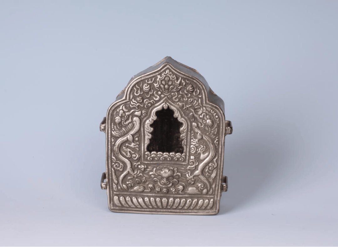 馆藏精品丨银质火焰形龙纹噶乌五十九