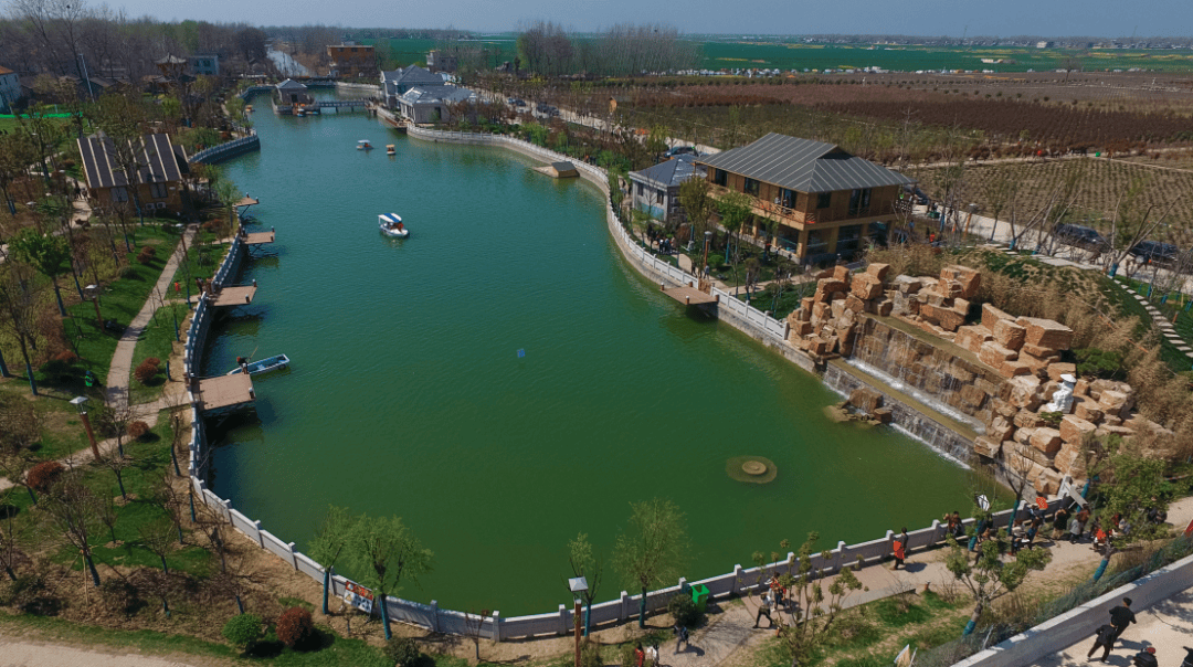 临泉县木一博览园位于姜子牙的故乡临泉县姜寨镇,景区内设有拓展训练