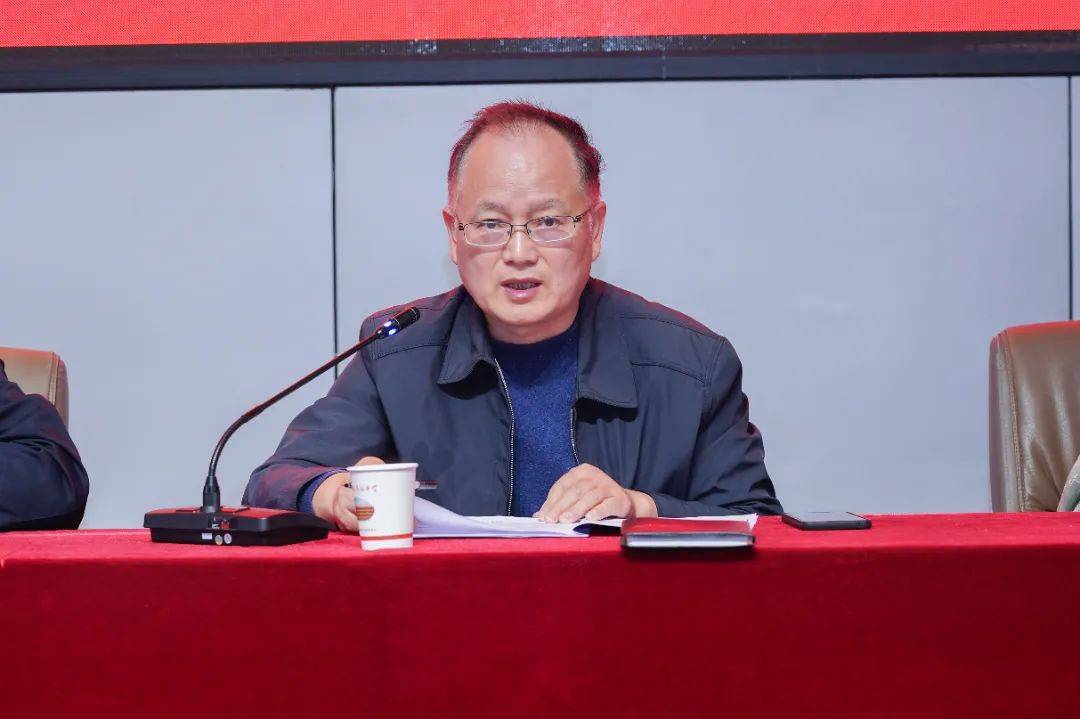 教研室吴伟书记对这次视导情况作了总体评价,认为郸城三高自王校长来