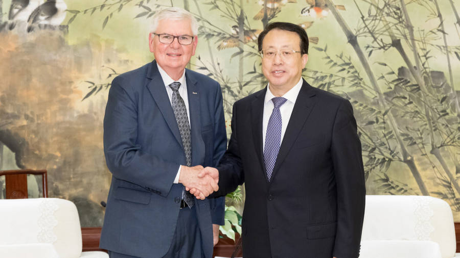 龚正市长会见国际注册专业会计师公会负责人上海正优化专业服务业发展