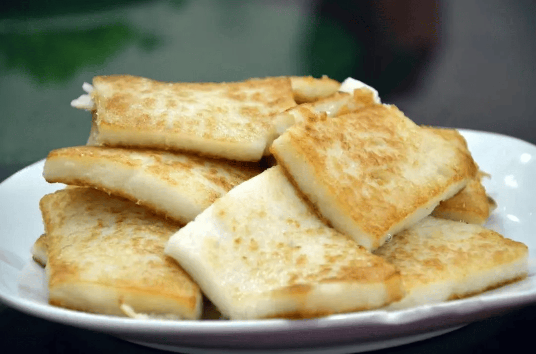 菜头籺普遍还加入了姜丝这种豆瓣酱更加稀蘸酱豆瓣酱也是一大特色廉江