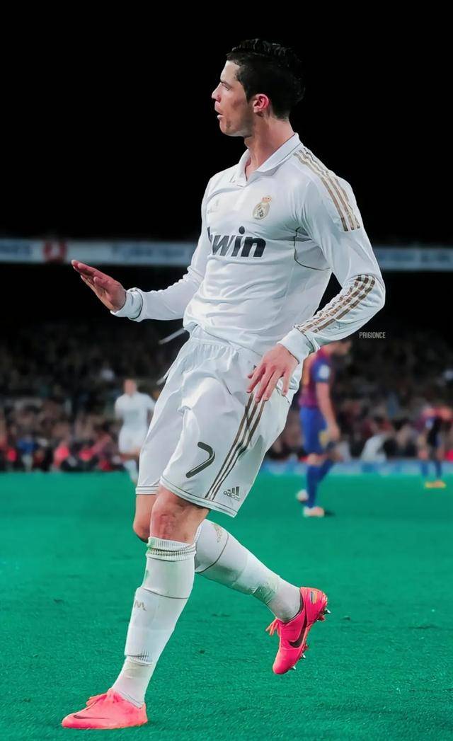 充满魅力的传奇之路克里斯蒂亚诺罗纳尔多在足坛的辉煌表现