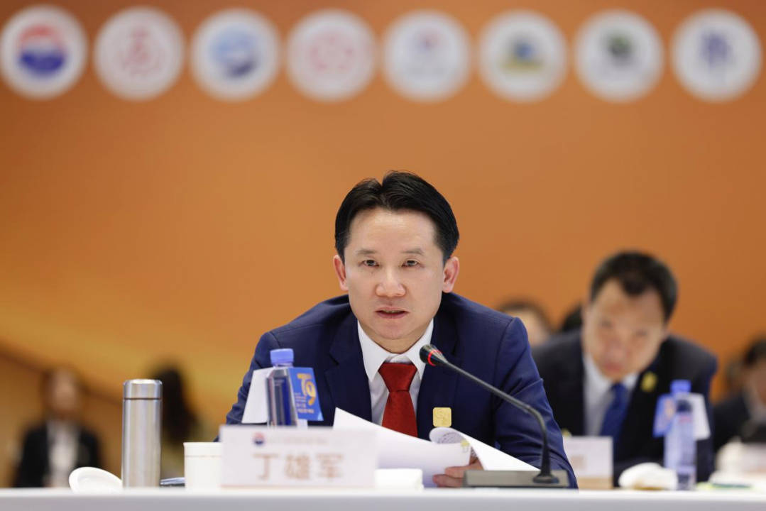 丁雄军t9峰会提出行业破题新思考以美学实践推动中国白酒可持续发展