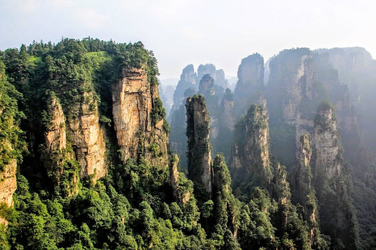 张家界旅游旺季是几月千万别错过
