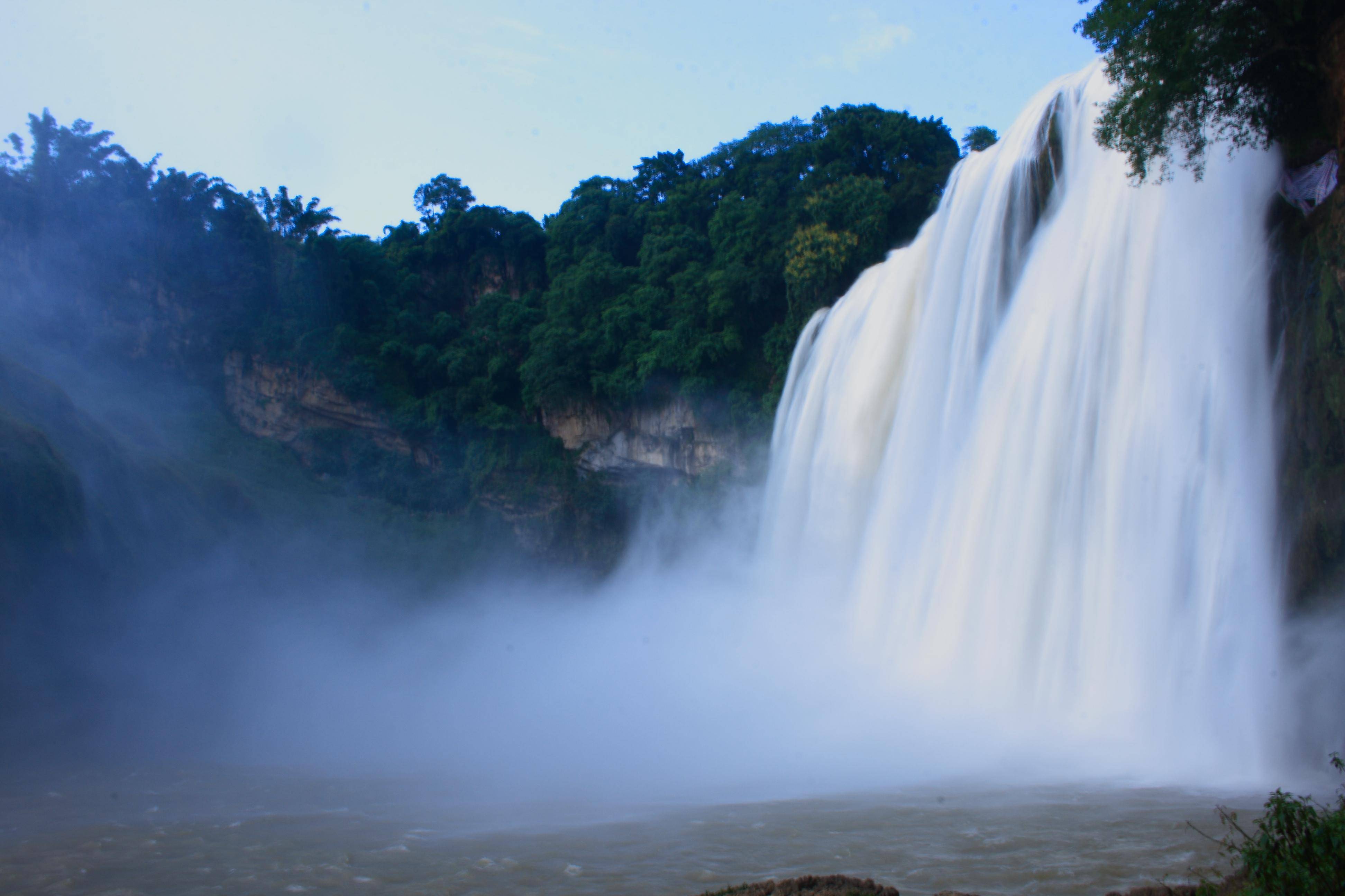 有山有水方风景 山静水动构成风景灵与肉