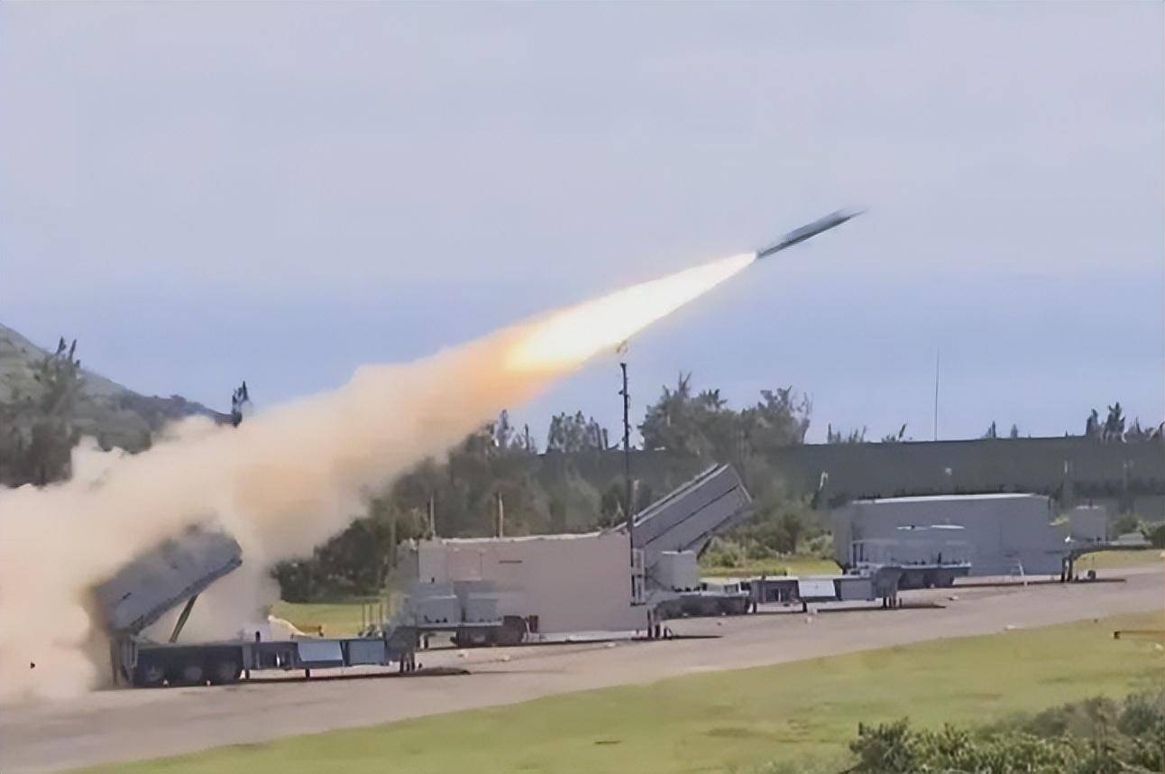 台湾的军事专家表示:"云峰"导弹可直接攻击我国多个重要军事基地,甚至