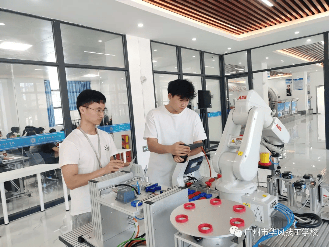 展现青春活力成就多彩人生广州市华风高级技工学校2024年校园文化技能