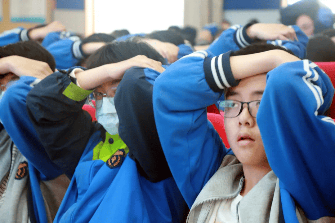 儿童友好向校园欺凌说不法官走进校园开展法治宣传教育