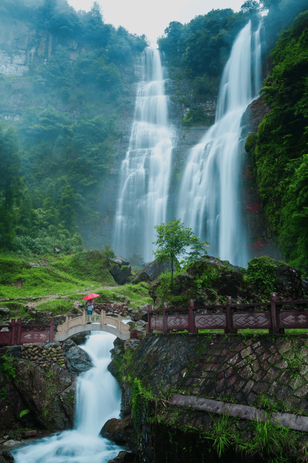 湖北瀑布旅游景点（湖北瀑布旅游景点图片）《湖北什么瀑布》