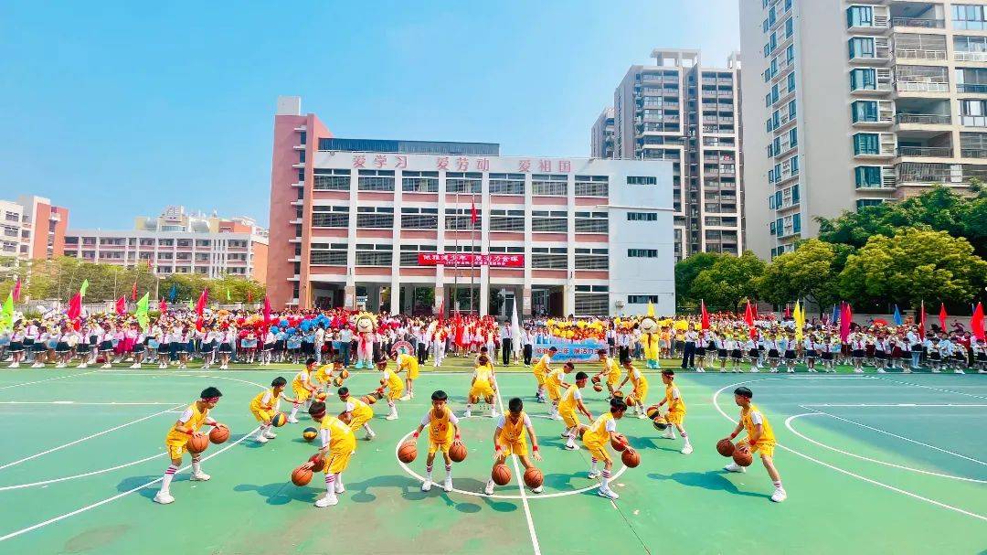 做雅健少年展活力金晖金晖小学举办第五届运动会