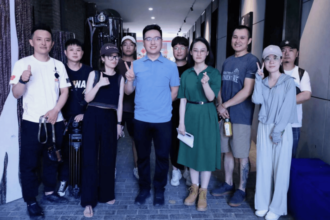 brtv数说北京康静宜抓不住浪尖也要努力抓住浪尾