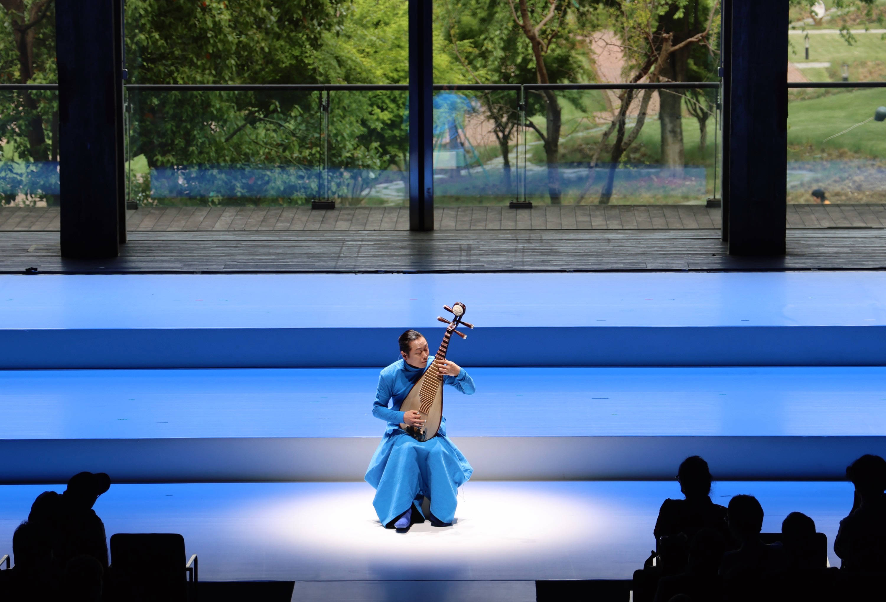 全国首台国乐与ai音乐会零壹中国色上演