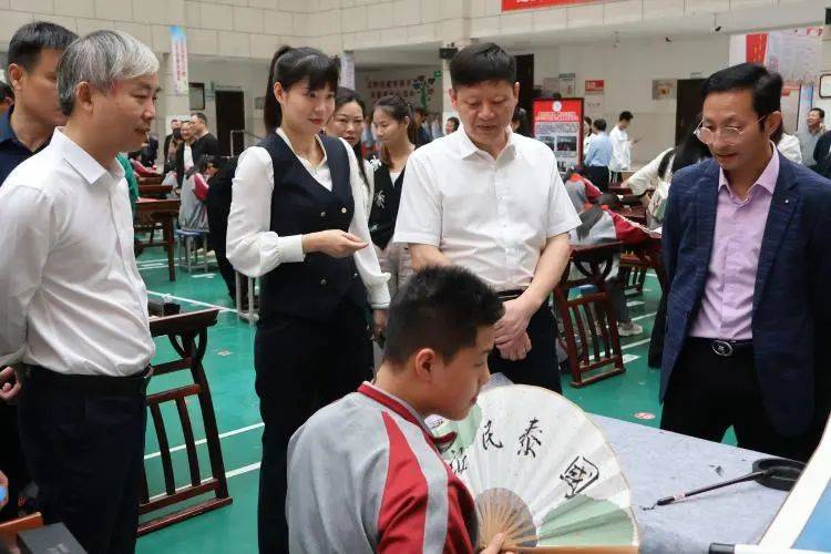 集中宣传教育现场会于东乡三中顺利召开_工作_进校园_同志