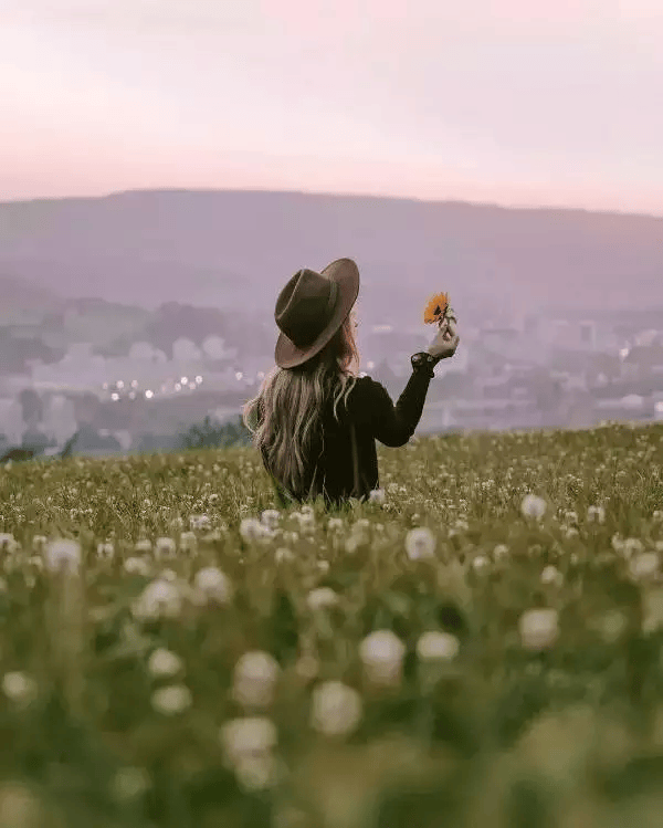 生活照背影女个人图片图片