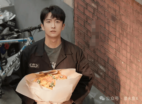 原著里的承欢没有受到男友装穷的欺骗,辛家亮送她的公寓有一千尺,客厅