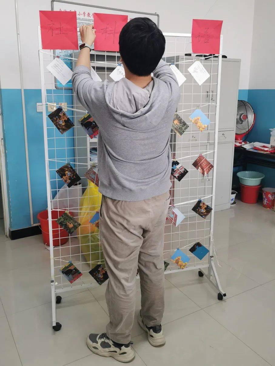 社科大第25届研究生支教团携手博湖县高级中学团委开展高三寄语活动