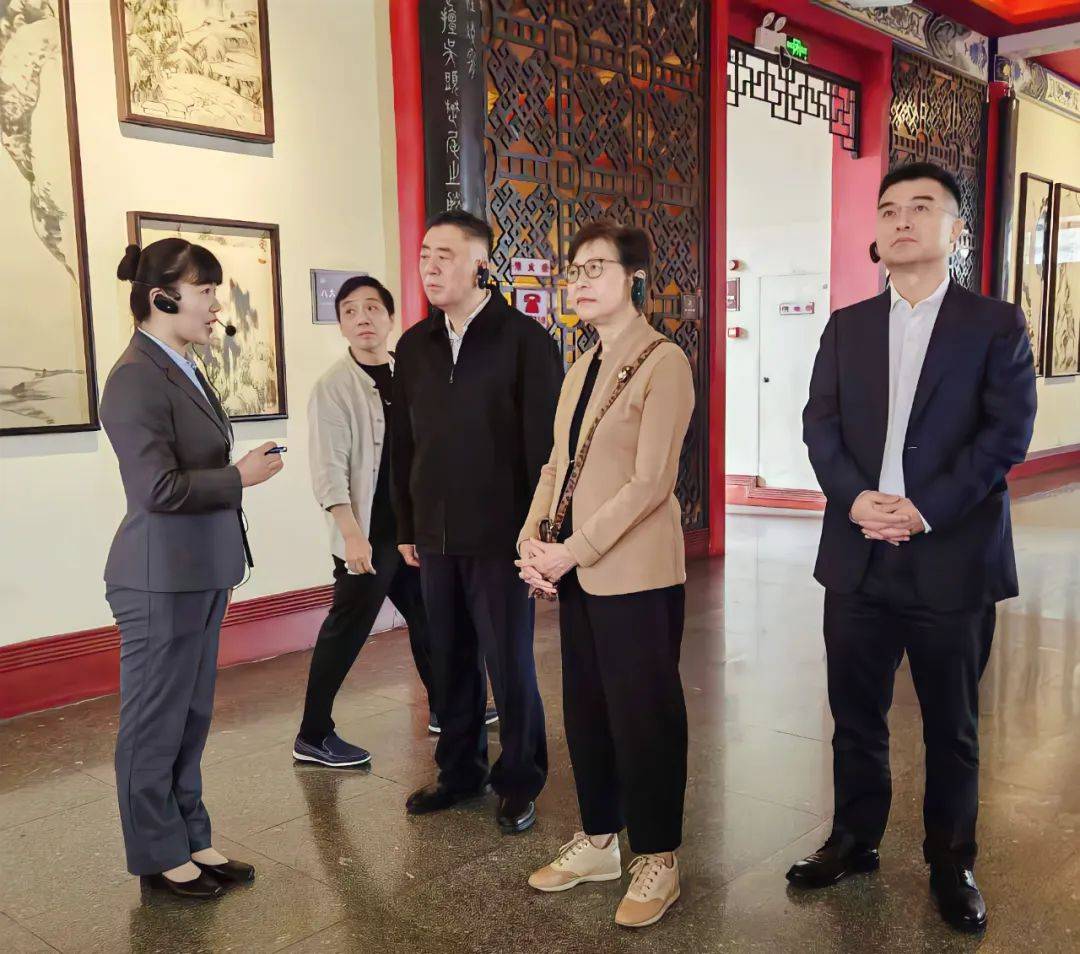 香港特别行政区第五任行政长官林郑月娥莅临滕王阁参观交流