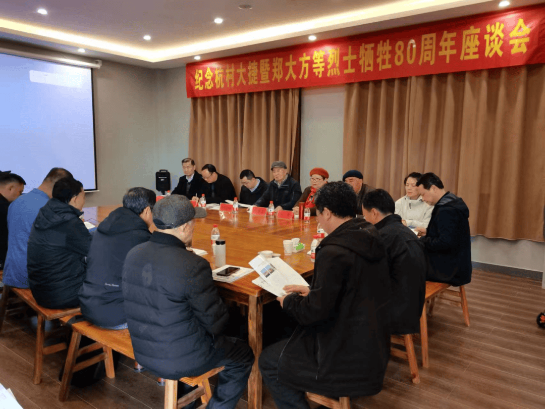2024年3月28日,沥沥细雨后的广德新杭镇天空放晴,蓝天白云下,路东杭村
