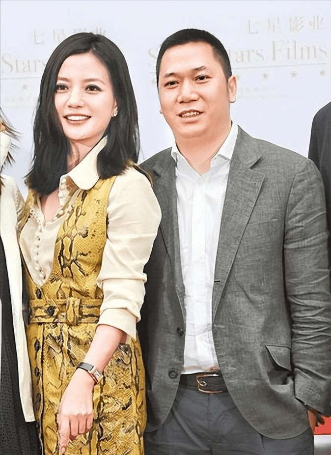 赵薇股权再遭冻结,原来她做的"丑事",远比你想象得更恶劣_邹雪_黄有龙