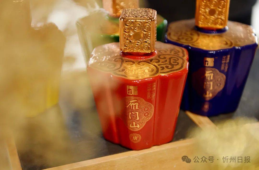 杨家将曾驻守代县雁门关,每逢将士出征,百姓们便端出一碗窖藏黄酒为