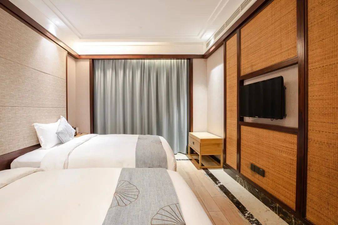 掀桌"骨折"价06379享住宿 温泉 鱼疗!