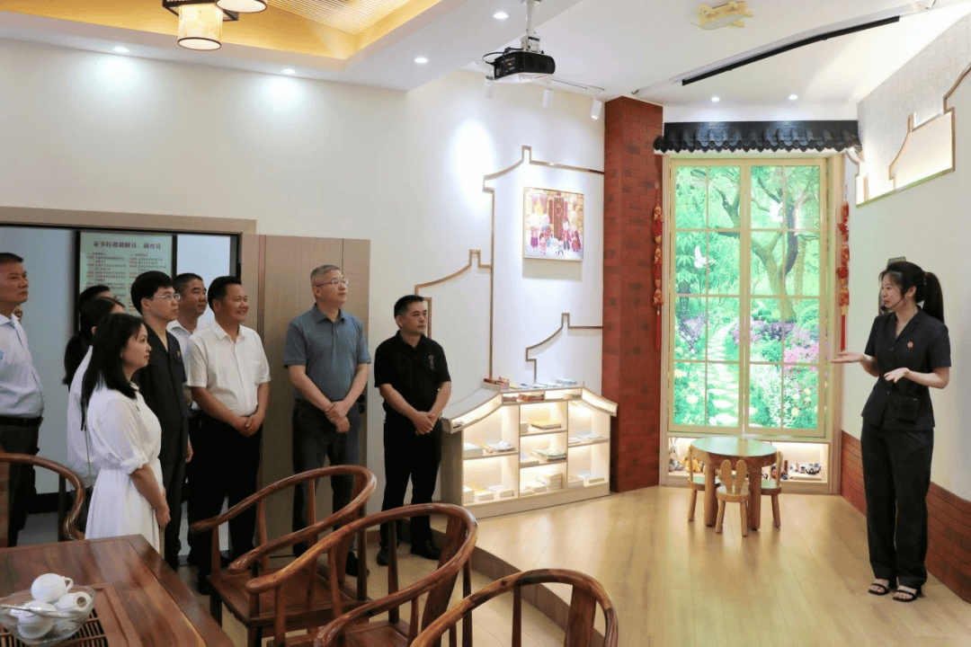 携手护"苗" 法润"她"心 | 安溪县妇联,县法院联合开展"保护妇女儿童