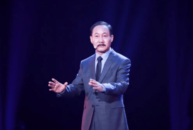 与青梅竹马妻子恩爱40年,儿子有才是他的骄傲_马少骅_演技_时候