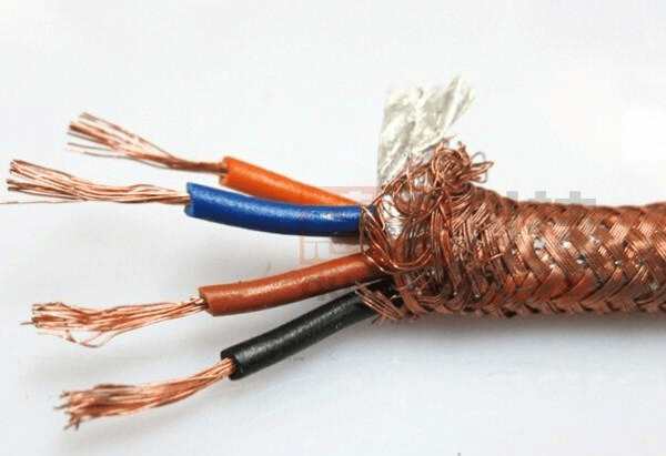 但切记必须单端接地!_干扰_电缆_辐射