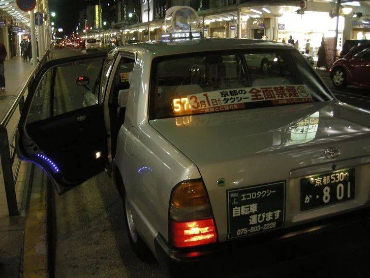 艺术_空间_出租车