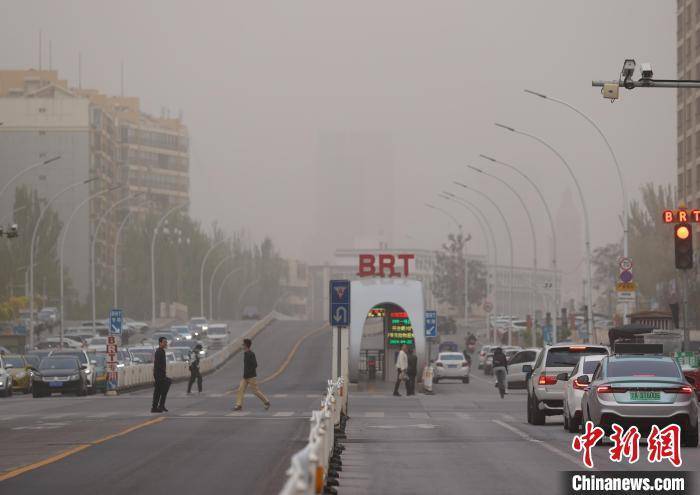 宁夏遭遇沙尘暴天气
