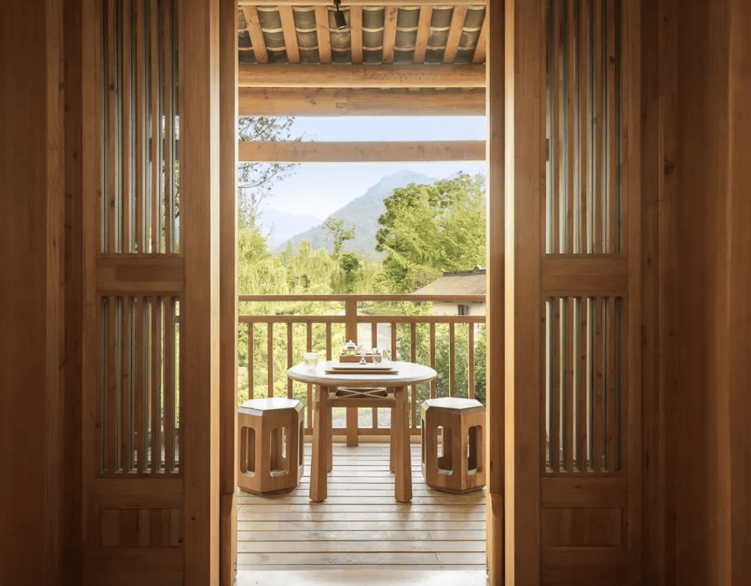 陶榭·观山两房一厅并且,套餐包含4人早餐 御水温泉 4 人,还有欢迎