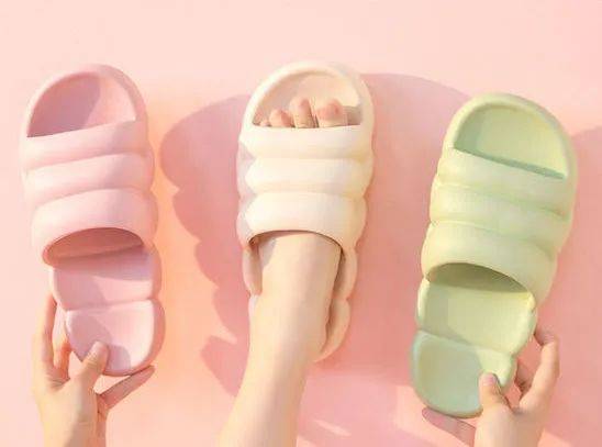 岛国爆火"踩屎感"拖鞋,轻盈,软弹不臭脚!_毛毛虫_材质_云朵