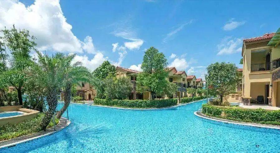 1688抢悦天下温泉酒店-b区3房亲水别墅,后花园直达蔚蓝泳道,享无限