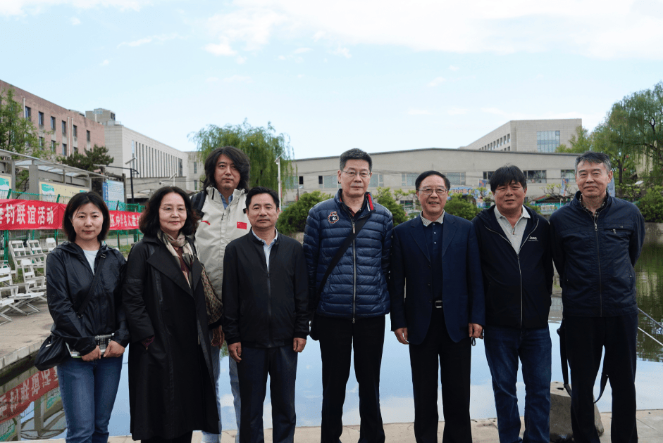 罗学莲夫妇,奥运会游泳冠军钱红,金华省,吉伟东;演艺界代表张华勋