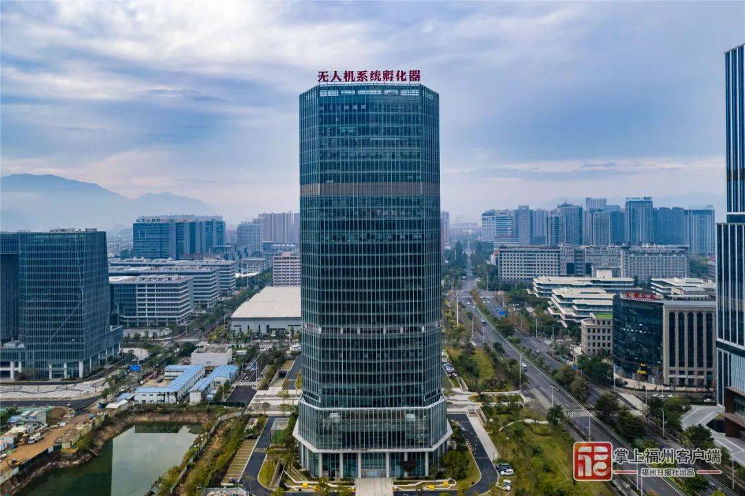 林双伟/摄福建省华达智纺集团有限公司通过闽江学院转让的发明专利