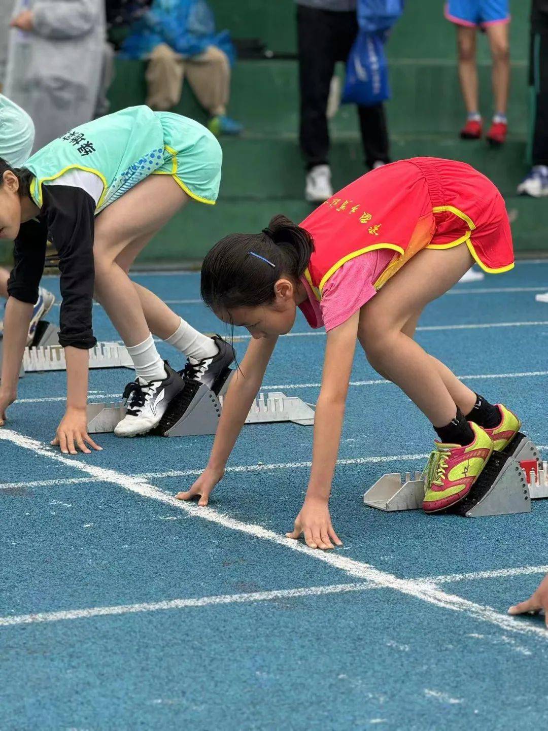 【邑学61动态】邑学少年 逐鹿赛场——记实小田径队