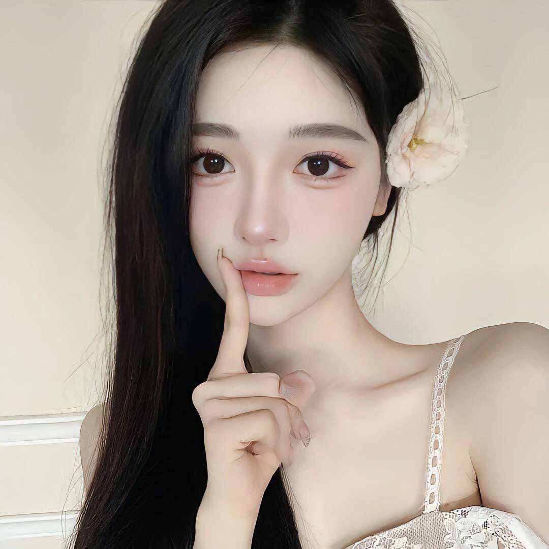 出发前,我们在网上找到了当地导游欣欣18650104565(手机微信同号),她