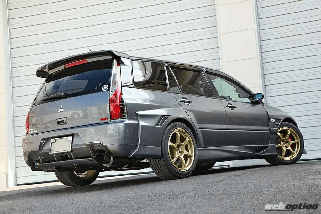 极速300!重改三菱evo旅行车