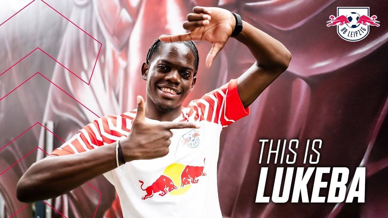 记者:莱比锡后卫卢克巴的解约金是9200万欧,而不是7000万欧