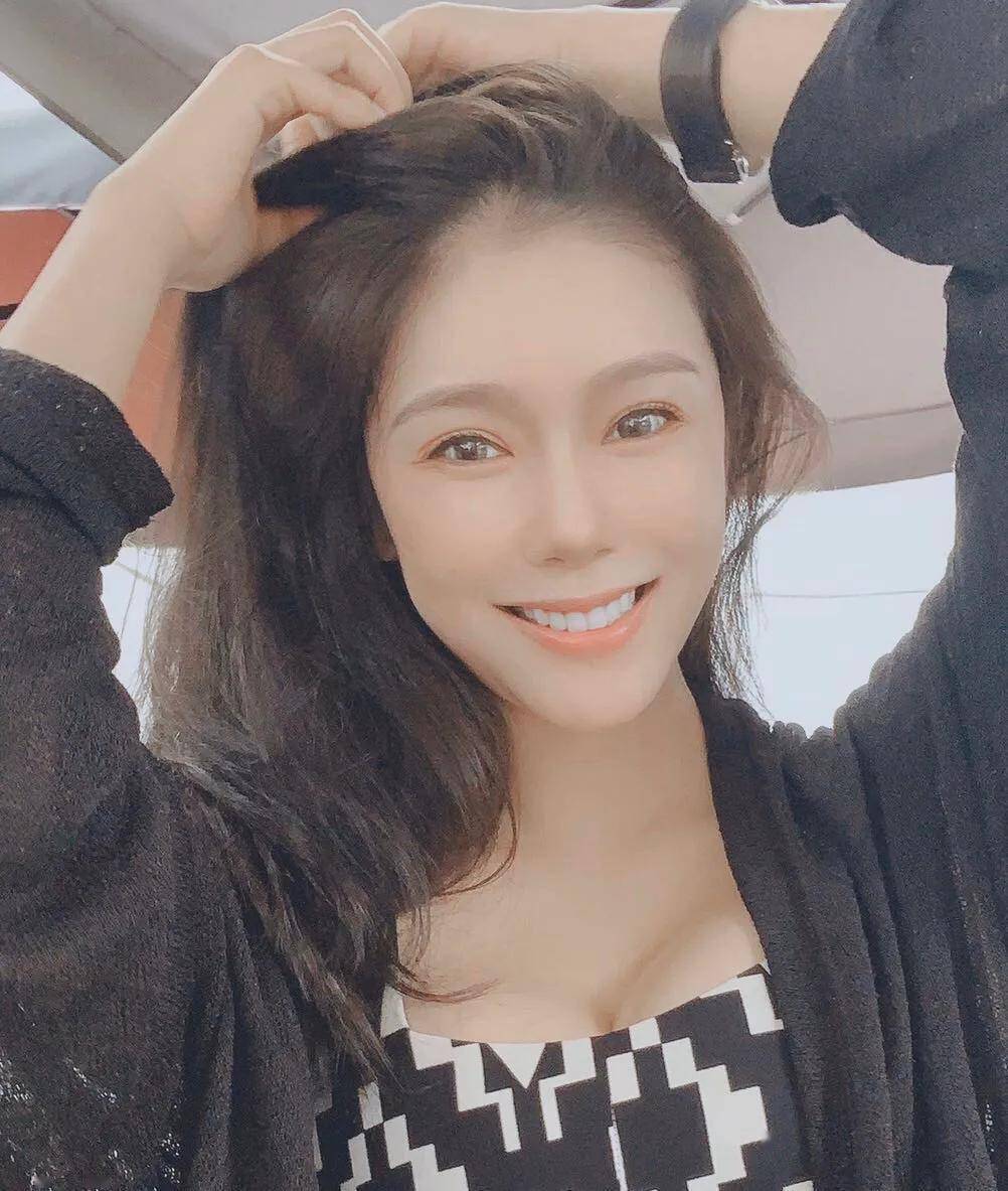 李泽楷被她迷得疯狂,林丹为她不顾孕妻,她究竟有什么魅力?