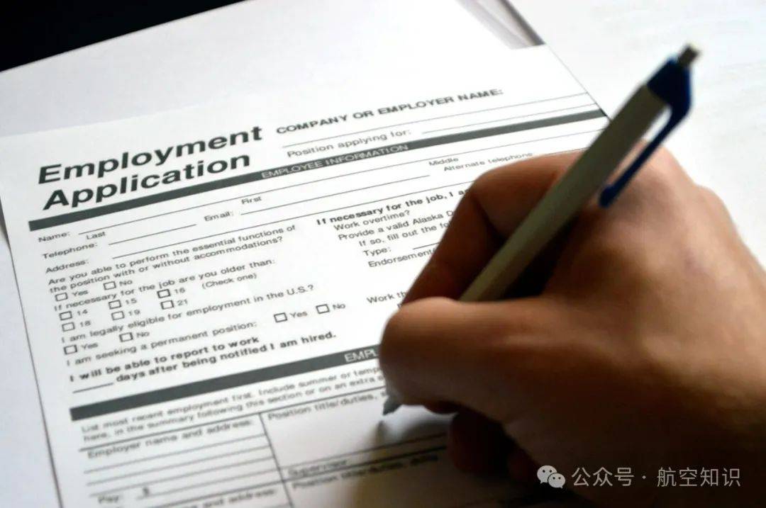 得入学许可。申请各国签证时，很多国家也要求入境者详细填写application。
