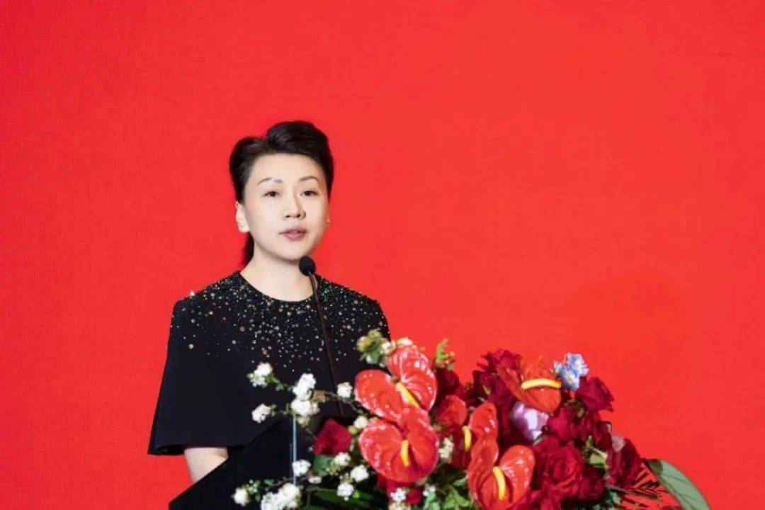 河南省房地产业商会执行会长,河南海义集团董事长常坤玉全票当选第四