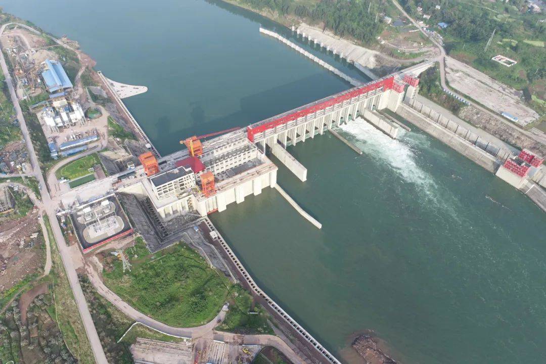 首台机组发电!嘉陵江利泽航运枢纽工程船闸正式通航