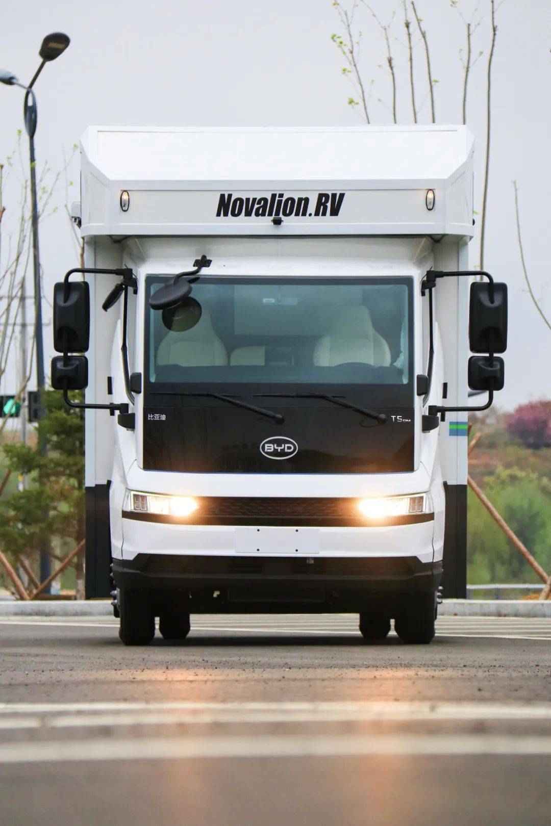 威士捷诺沃伦比亚迪t5dm 自由极客eco版 打造舒适智能旅居