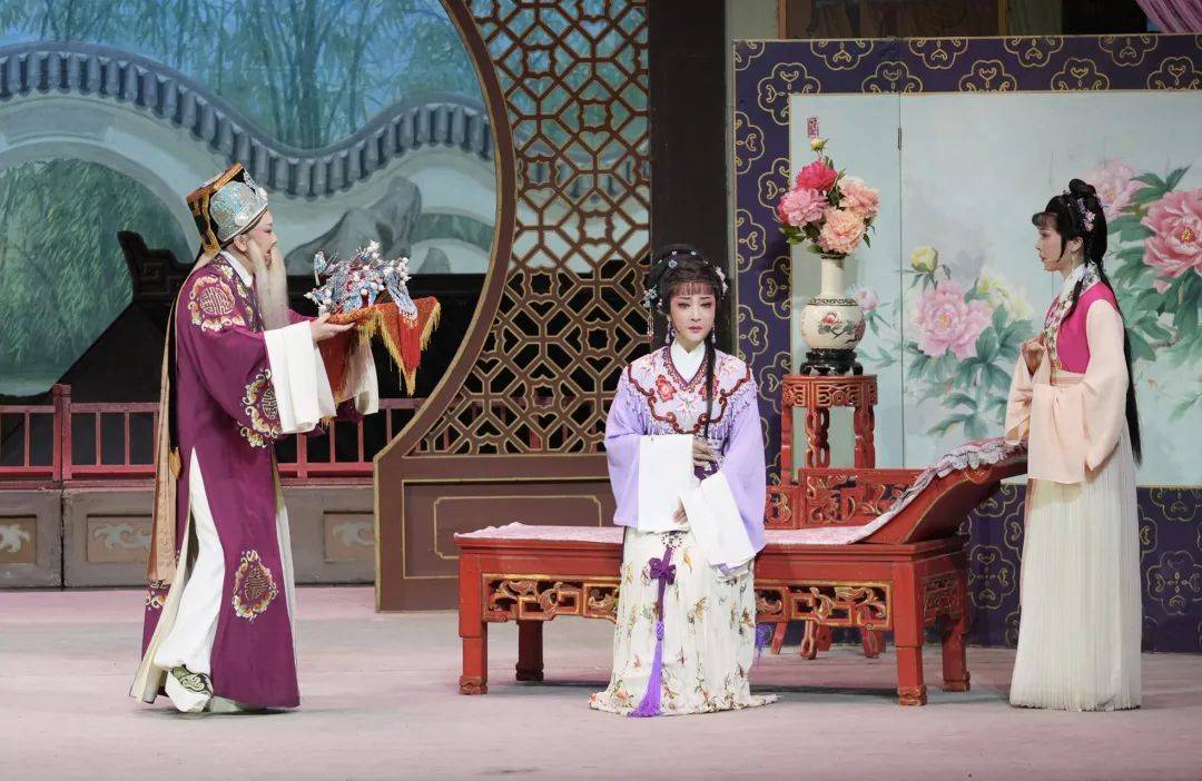 "风·范" | 纪念越剧宗师范瑞娟诞辰100周年系列演出《青衫·红袍》