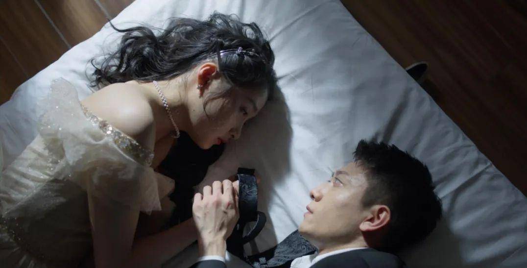 2024年张一山继续自己的脚步,《在人间》与赵丽颖,尹昉合作,这部剧于3