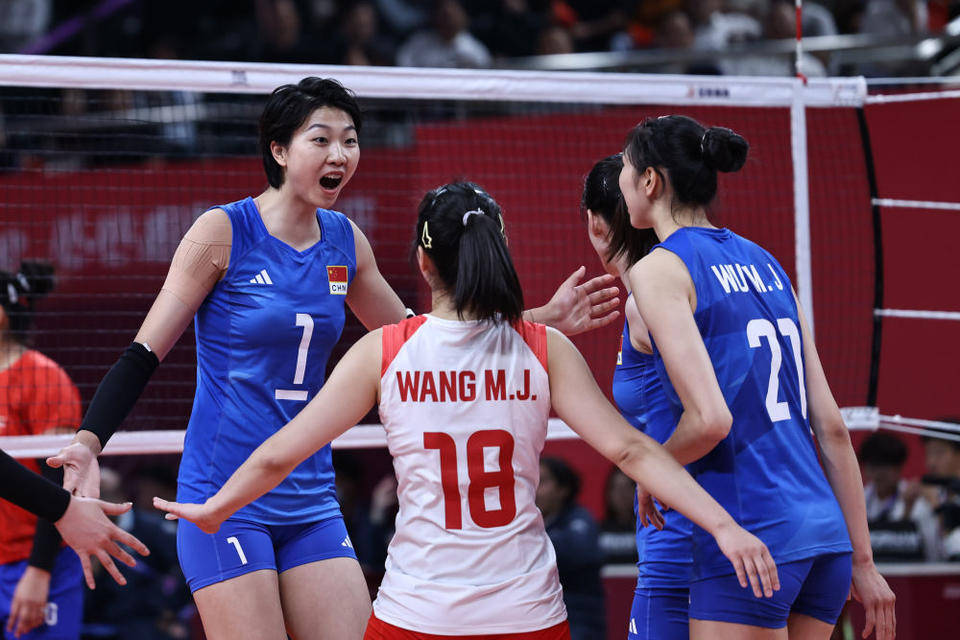 中国女排16人出征世联赛巴西站，朱婷暂不回归