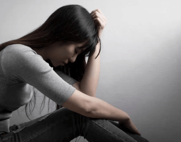 短时间的负面情绪会造成人体的烦躁抑郁,但如果长时间处于不良状态下